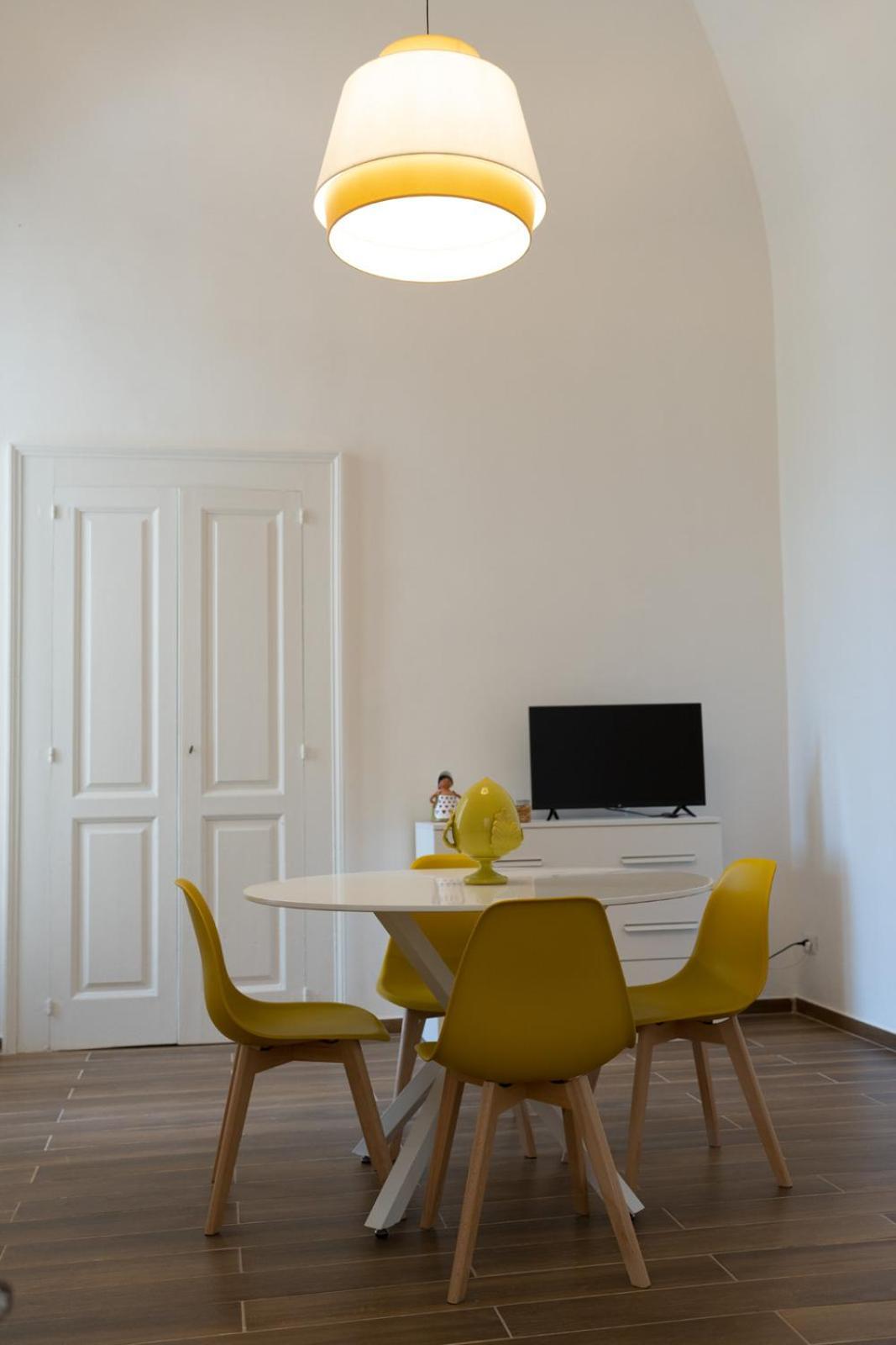 Palazzo Manzoni Apartments Bari Zimmer foto